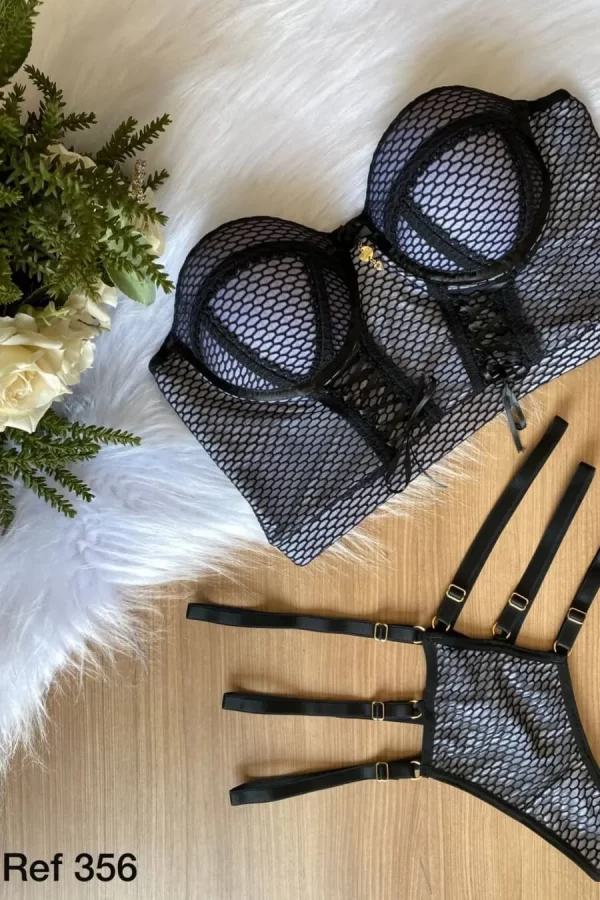 Conjunto Cropped Tomara Que Caia Em Tecido Duplo Com Bojo, Amarração Nas Costas e Calcinha Fio Dental Com Tiras Reguláveis - Universo Feminino - Image 2