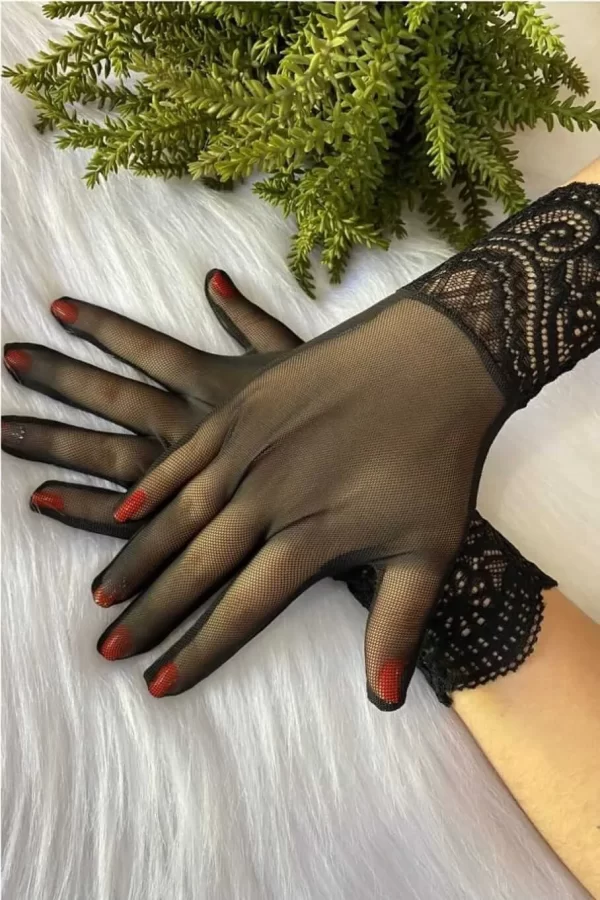 Luva Preta em Tule Com Punho de Renda - Universo Feminino